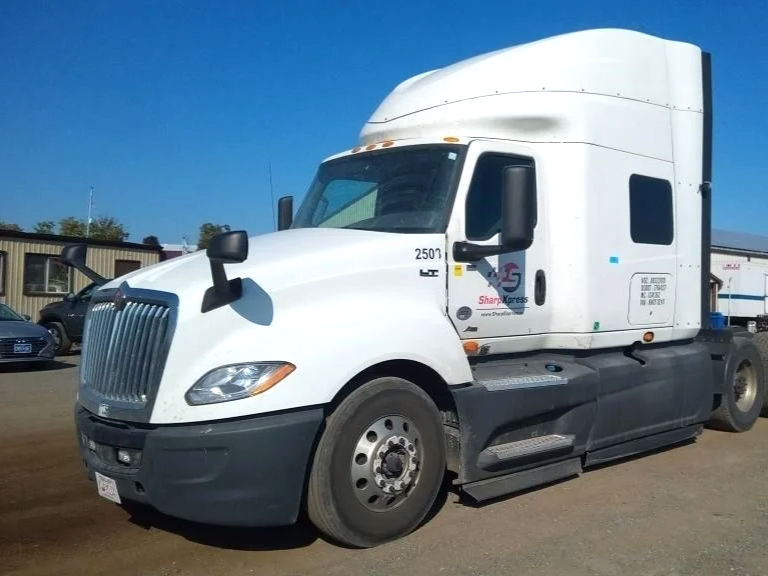 2019 International LT Series Highway Tractor photo
